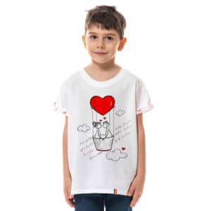Printed T-shirt “LOVE GIVES YOU WINGS”